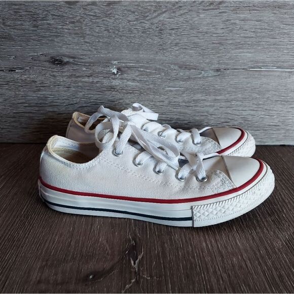 Converse Low Top Sneaker Size 1 White - Picture 1 of 13
